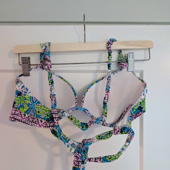 Victoria's Secret Bikini Top - Picture 3 of 3